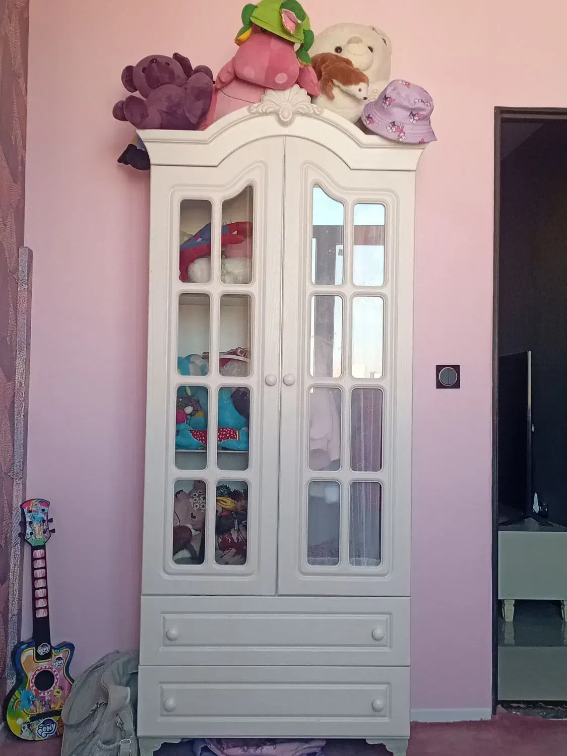 میز کامپیوتر و کمد لباس|میز تحریر و کامپیوتر|گلبهار, شهر جدید گلبهار|دیوار