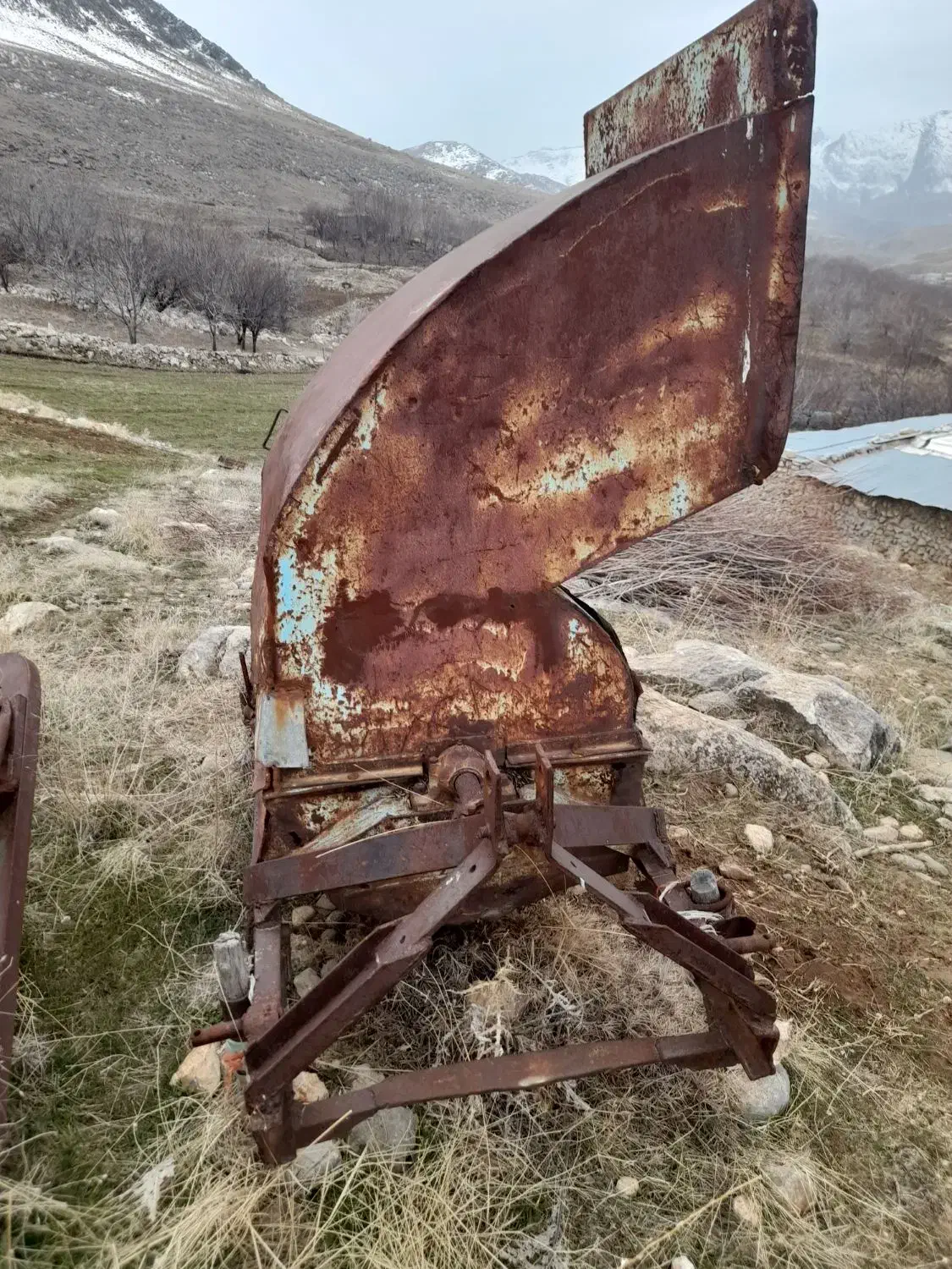 خرمنکوب ساده یونچه|ماشین‌آلات صنعتی|بروجرد, |دیوار