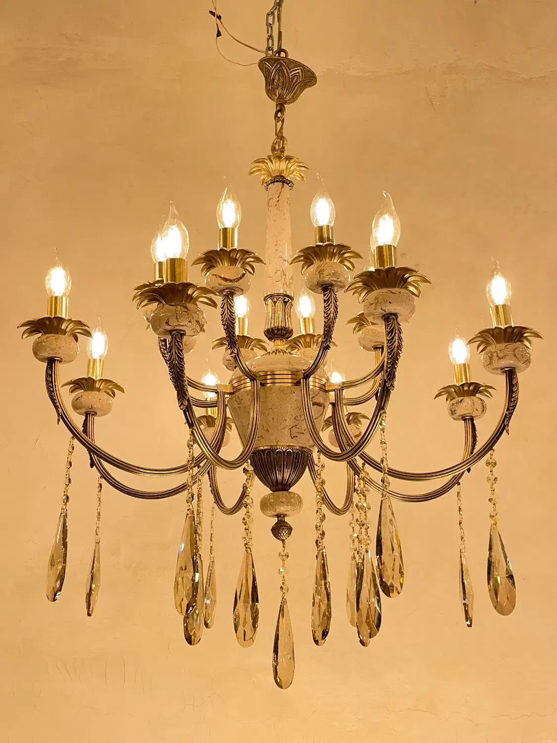 لوستر 16ً‌‌‌‌شعله سنگی برنجی طرح نئوکلاسیک ضمانتی|لوستر و چراغ آویز|تهران, نعمت‌آباد|دیوار