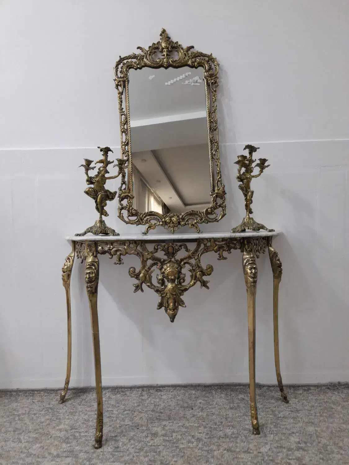 فروش آینه شمعدان برنز قدیمی و اصل|کلکسیون اشیاء عتیقه|شوش, |دیوار