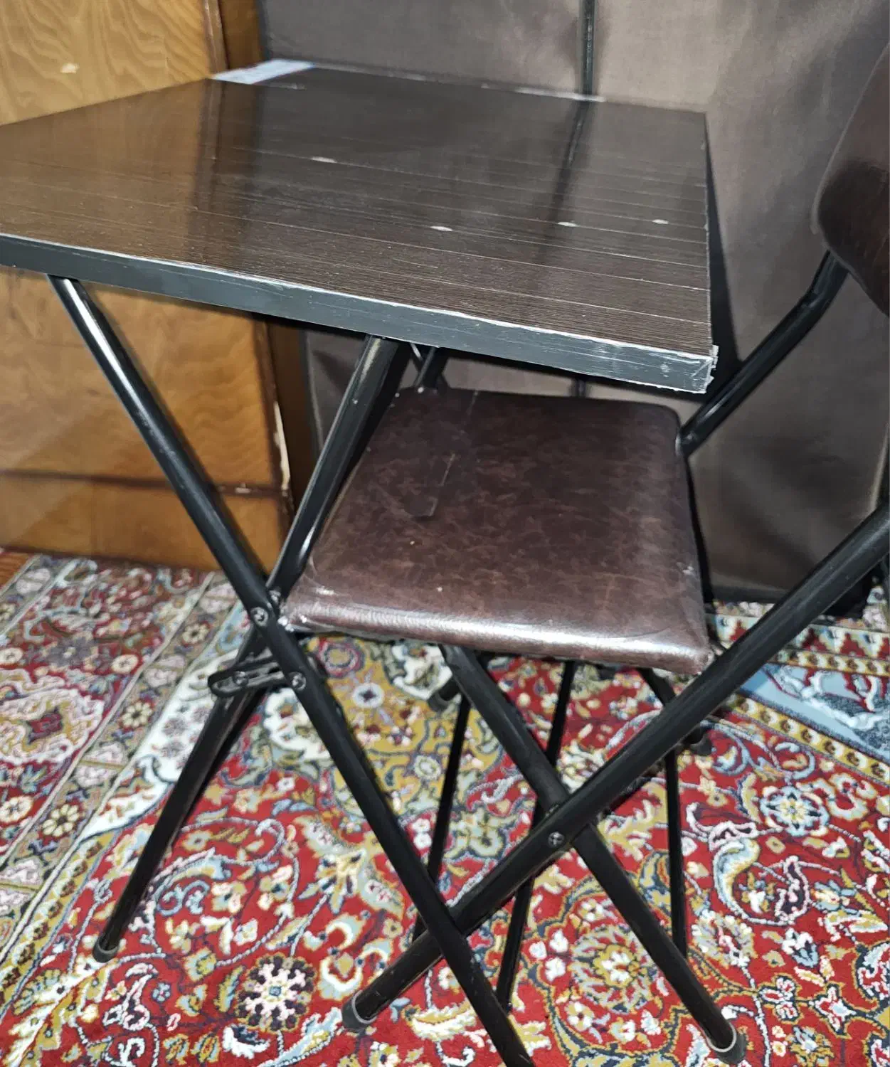 میز تحریر|میز تحریر و کامپیوتر|قم, نیروگاه|دیوار