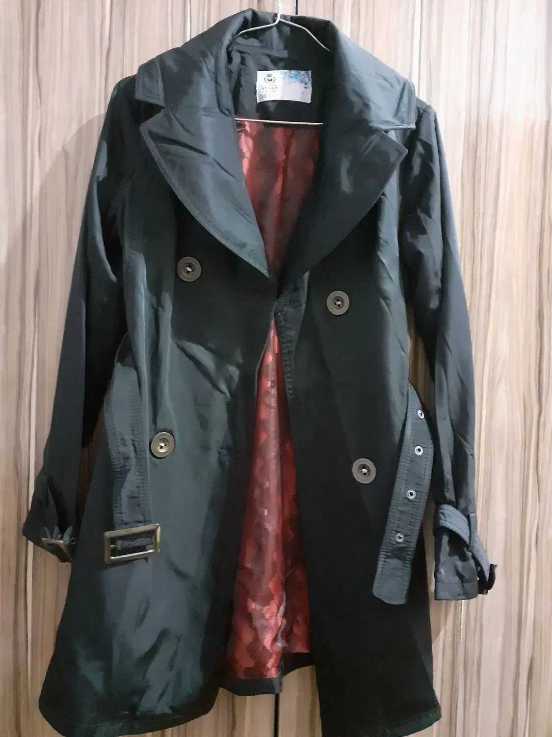 پالتوبارونی|لباس|تالش, هشتپر|دیوار