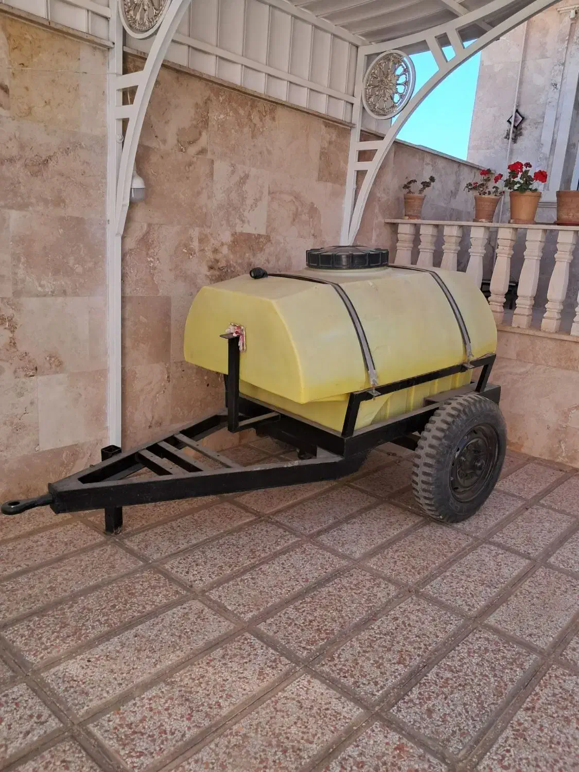 تانکر آب هزارلیتری|ماشینآلات صنعتی|ماهنشان, |دیوار