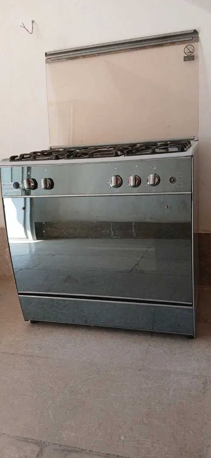 گاز پنج شعله کاملا سالم|اجاق گاز و لوازم برقی پخت‌وپز|زرقان, |دیوار