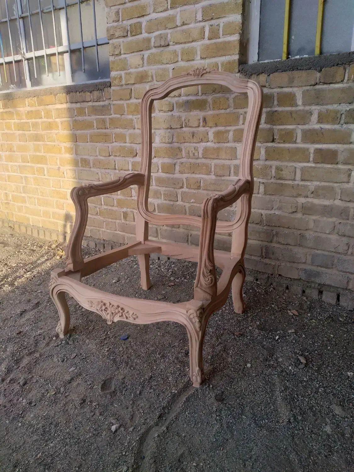 چسباندنی ماهر و کلافبر نیمه ماهر یا وردست|استخدام صنعتی، فنی، مهندسی|ملایر, |دیوار