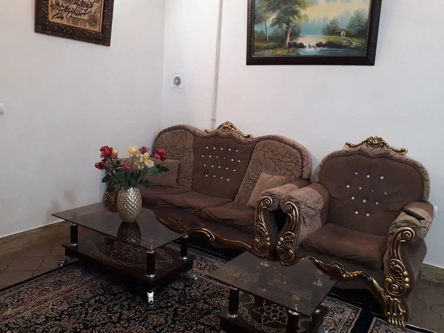 ۲دست مبل راحتی|مبلمان خانگی و میز عسلی|بروجرد, |دیوار