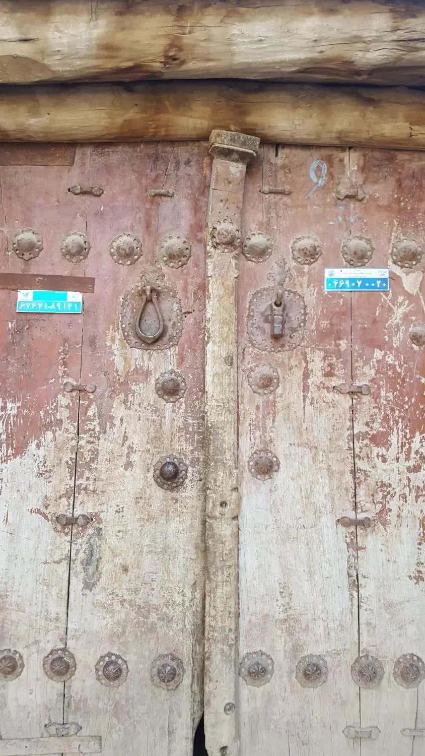 درحیاط|مصالح و تجهیزات ساختمان|گهواره, |دیوار