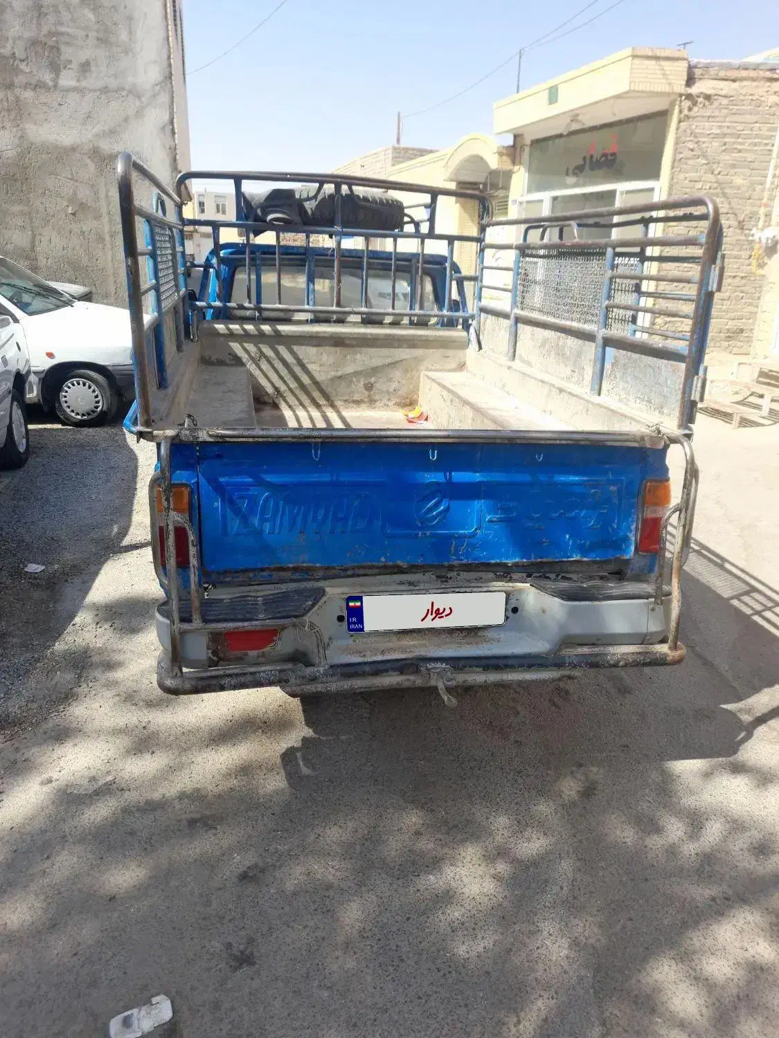 نیسان مدل ۸۳ درحد|خودرو سواری و وانت|اصفهان, آبشار|دیوار