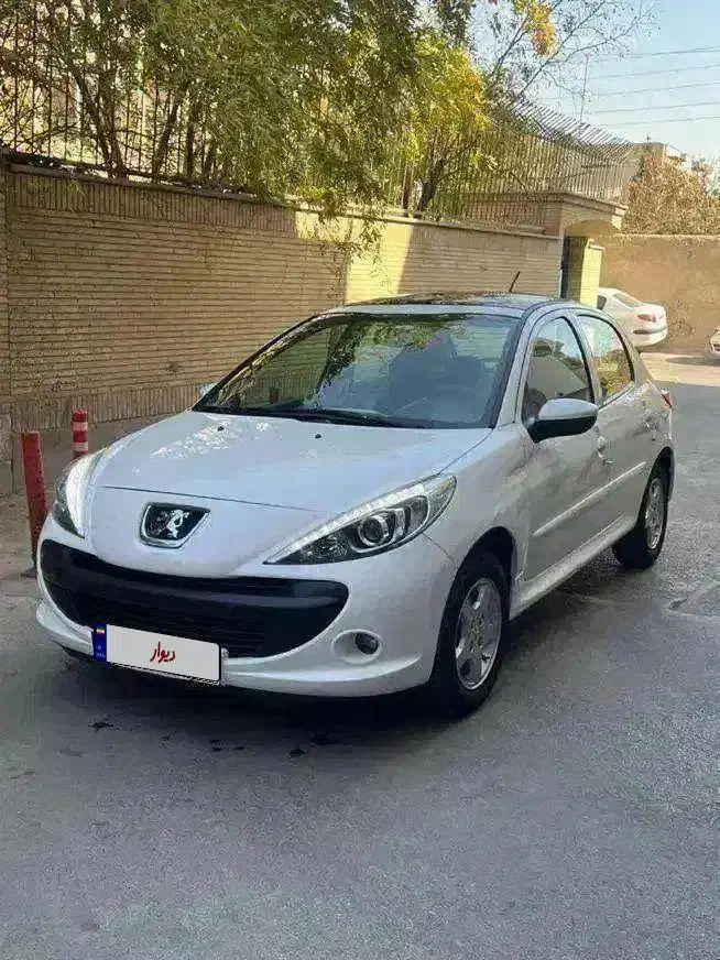 ۲۰۷ مدل ۱۴۰۳ سقف پانا ارتقا پا به صفر|خودرو سواری و وانت|اصفهان, باغ زرشک|دیوار