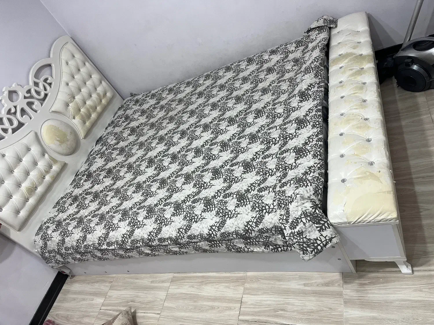 تخت دونفره با تشک|تخت و سرویس خواب|اندیشه, اندیشه فاز ۴|دیوار