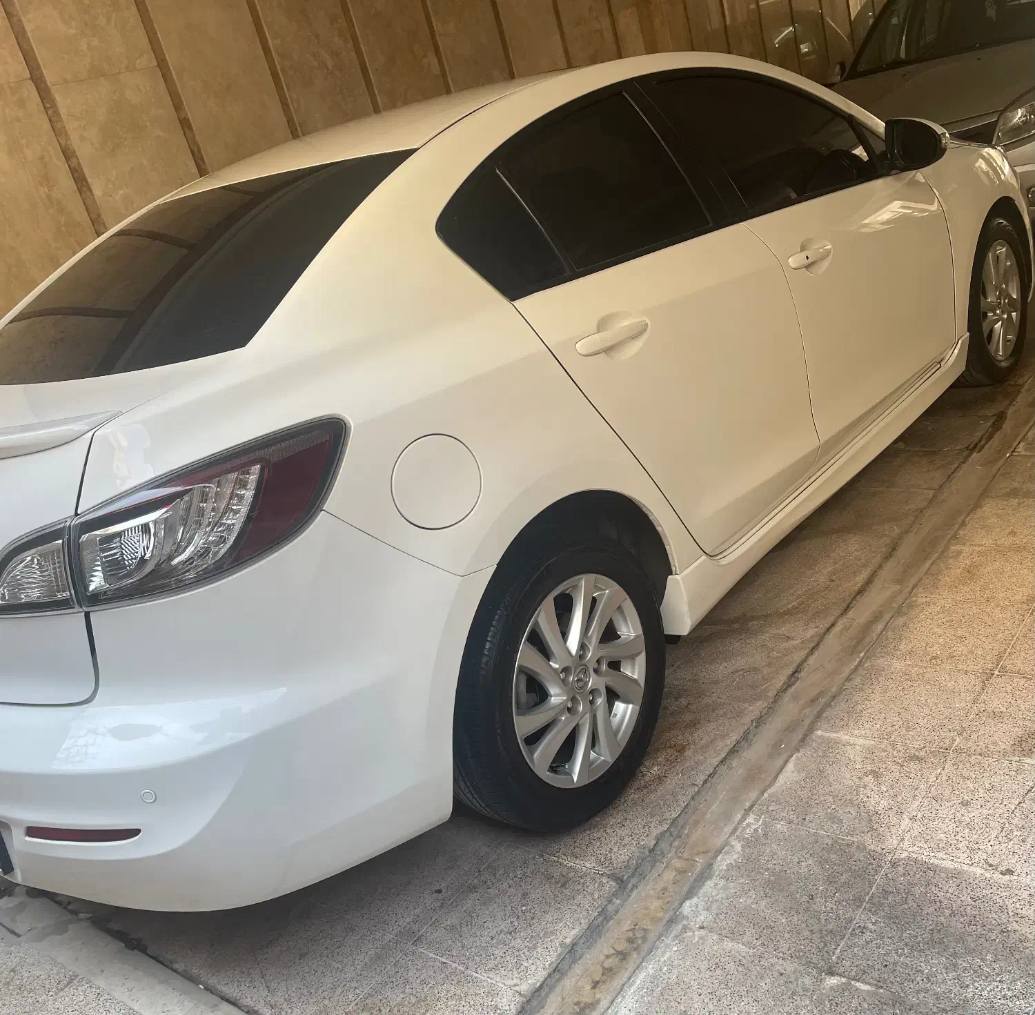 مزدا۳ نیو مدل ۹۴( ۲۰۱۵ )|خودرو سواری و وانت|گرگان, |دیوار