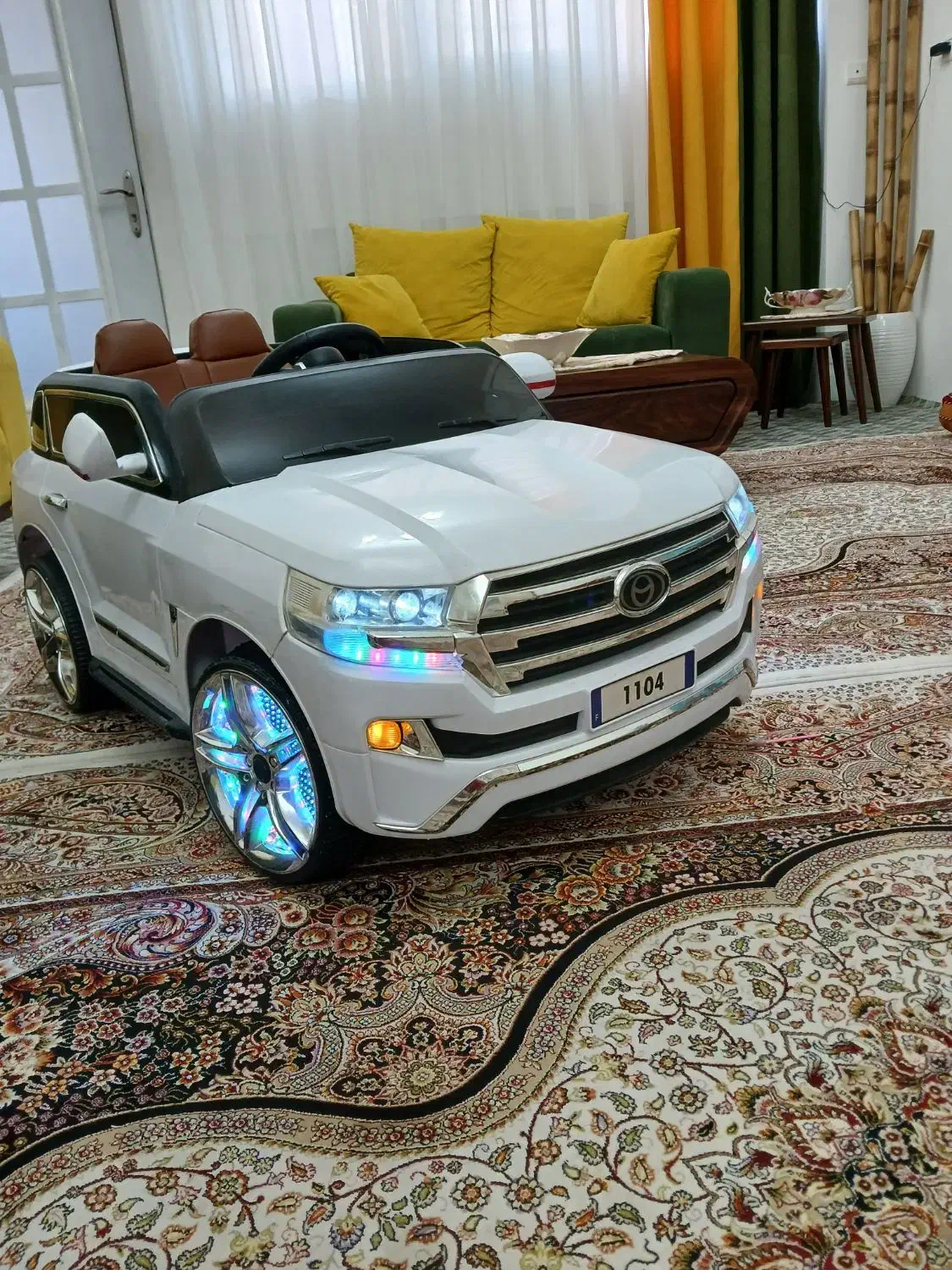 ماشین شارژی|اسباب‌بازی بچه|سنندج, |دیوار
