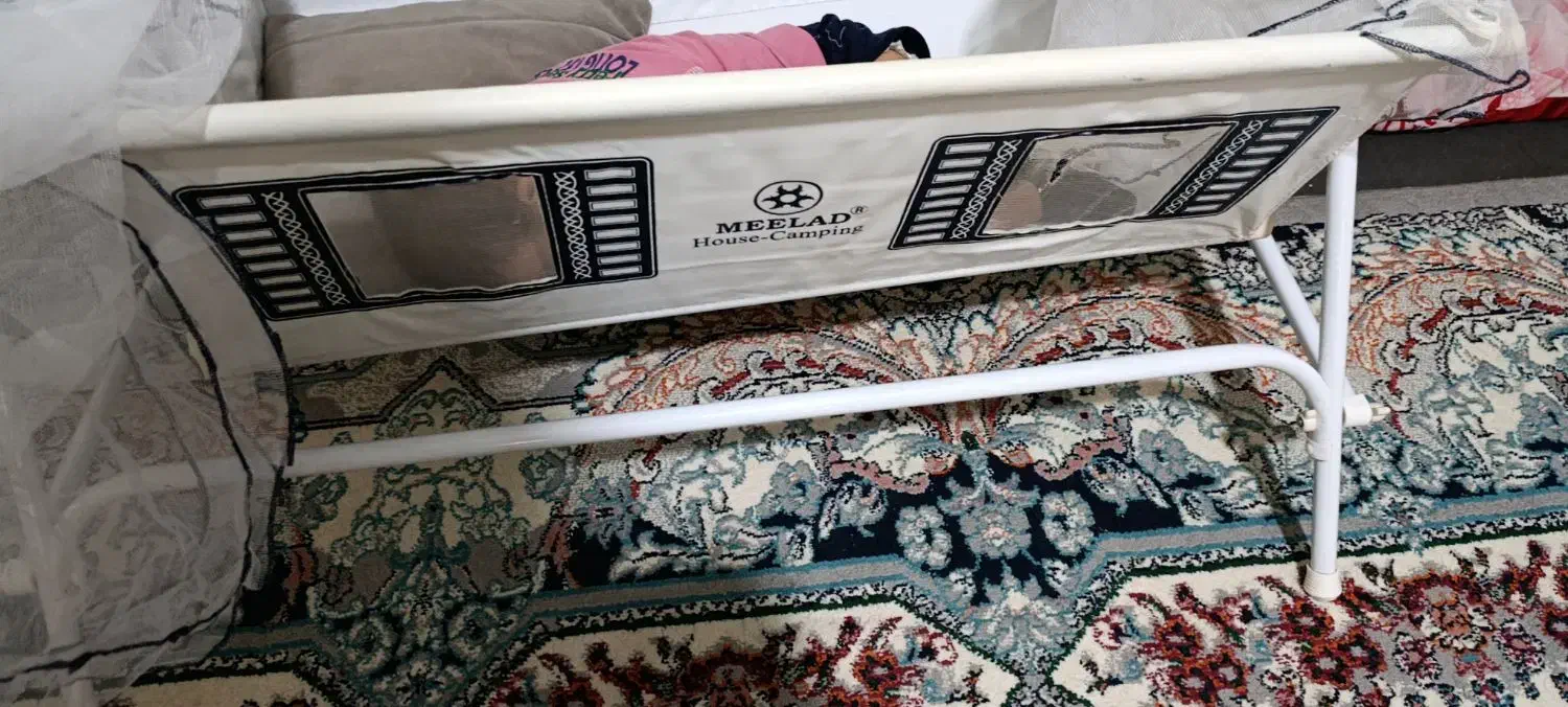 گهواره نو نو هستش|تخت و سرویس خواب|مشهد, شهرک امام هادی (شهرک غرب)|دیوار