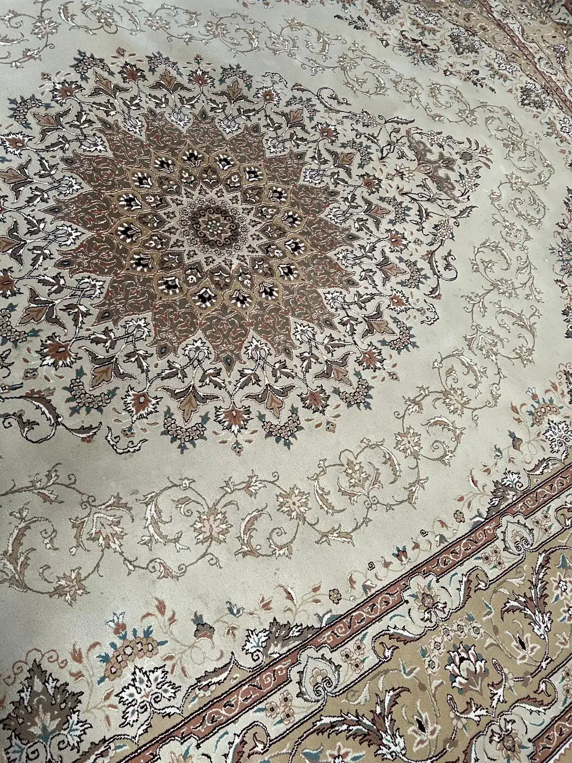 ۳ عدد فرش در حد نو|فرش|بندر انزلی, پردیس|دیوار