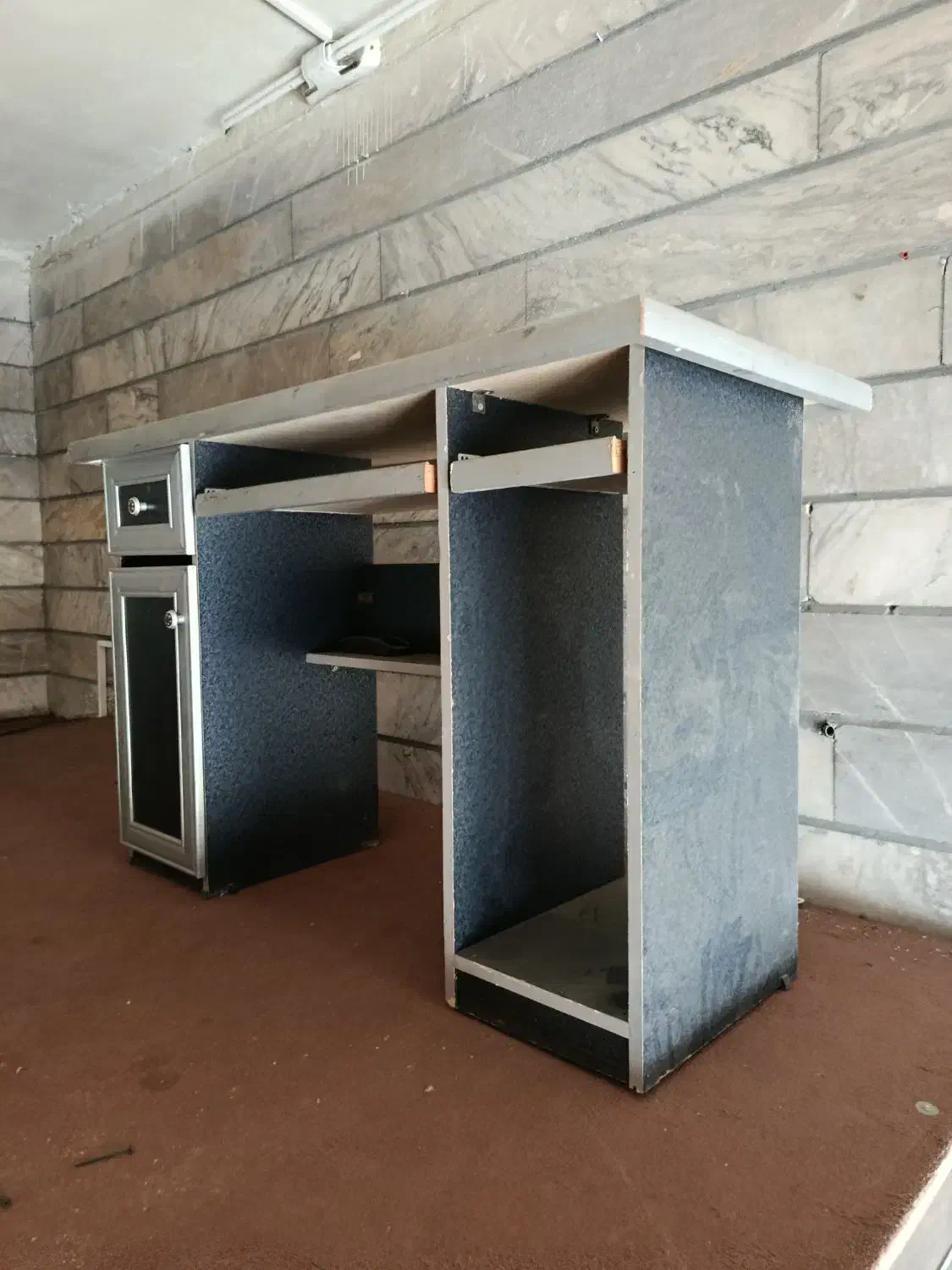 فروش ویترین و میز|میز تحریر و کامپیوتر|اشتهارد, |دیوار