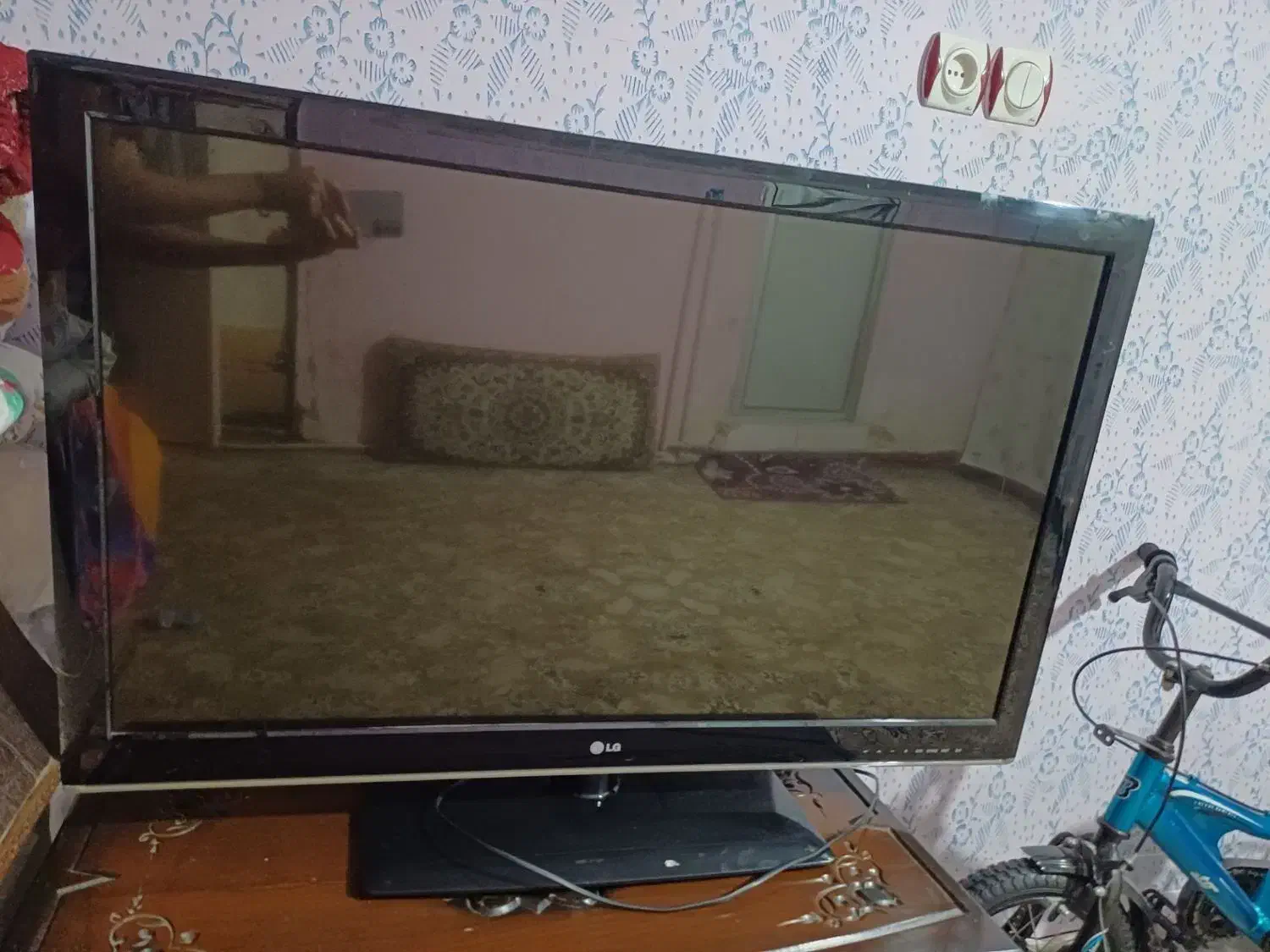 تلوزیون lj|تلویزیون و پروژکتور|مشهد, شهرک بهارستان|دیوار