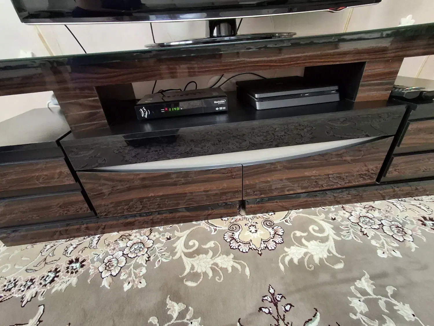 میز تلویزیون دو طرفه|میز تلویزیون|بروجرد, |دیوار