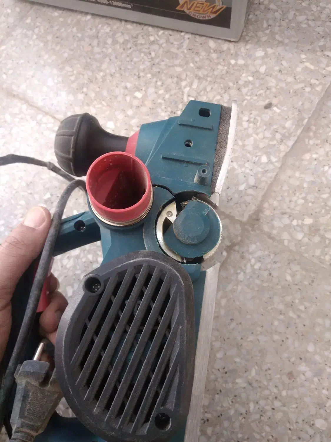 تعدادی کالا|ابزارآلات|فلاورجان, |دیوار