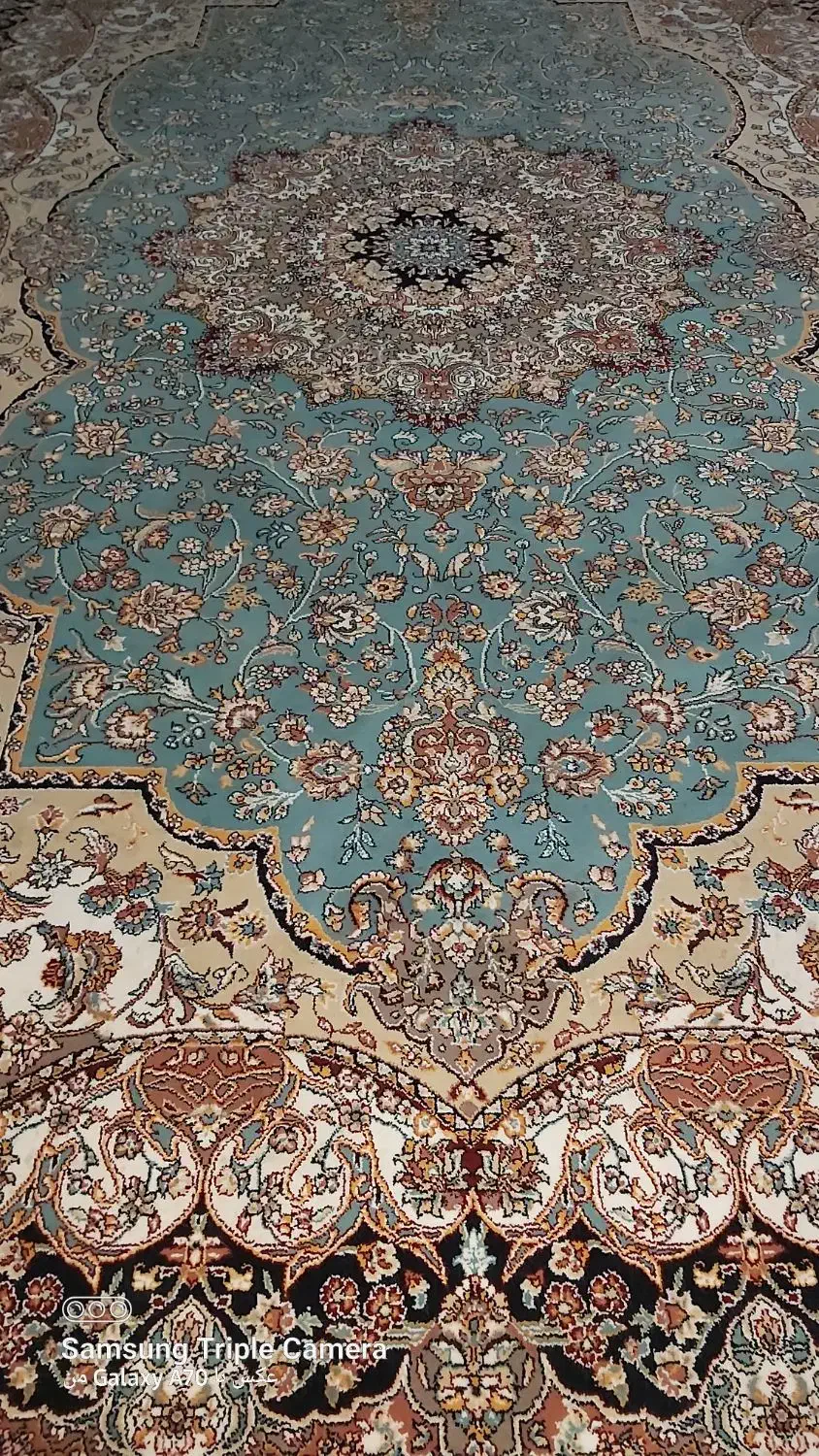 دو جفت فرش ۶متری در حد نو کارکرده ۷۰۰شانه|فرش|صدرا-فارس, فاز ۱|دیوار