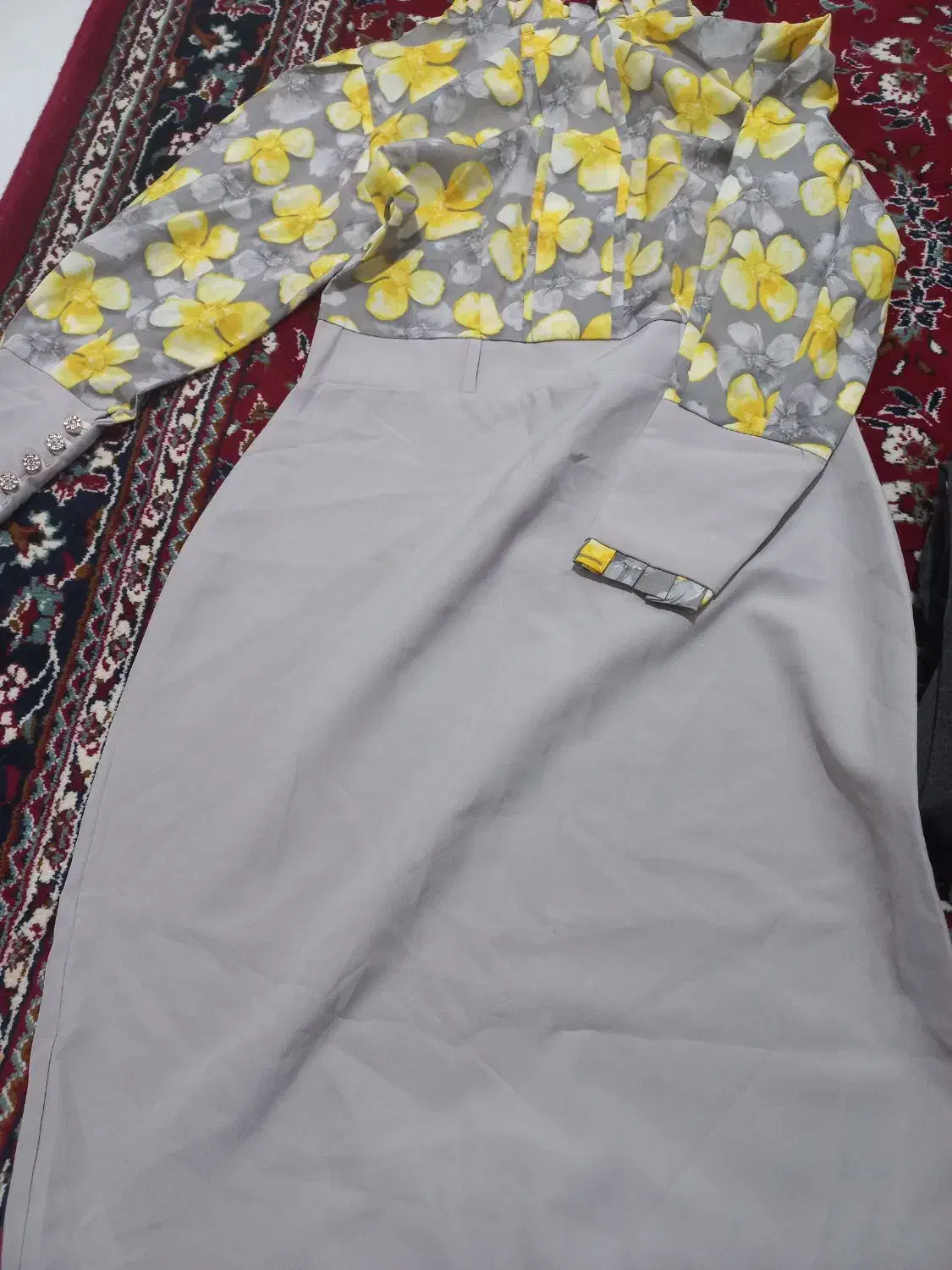 پیراهن بلند دخترانه|لباس|قم, لسانی|دیوار