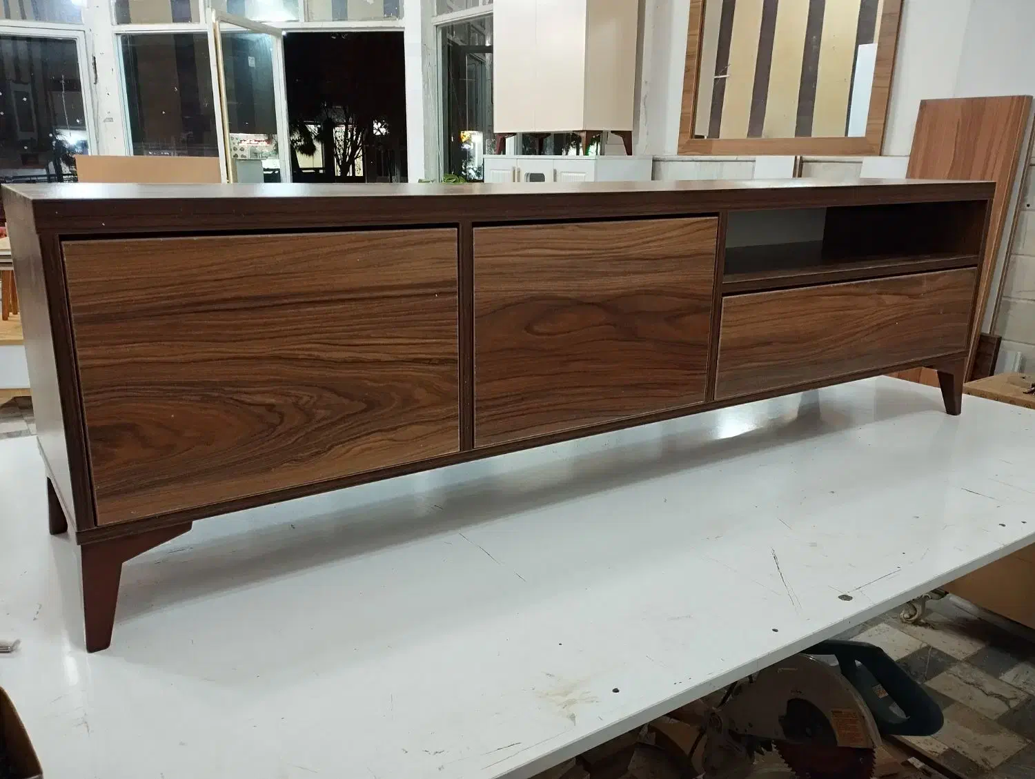 بلوط گلستان نوین چوب|آینه|قم, شهرک امام حسین|دیوار