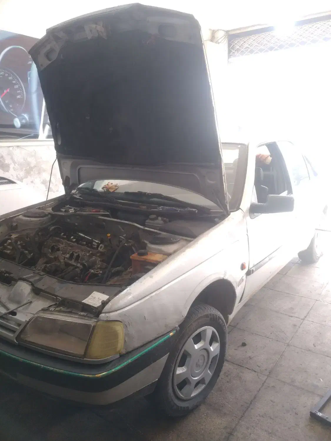 ۴۰۵ بنزینی|خودرو سواری و وانت|گرگان, |دیوار