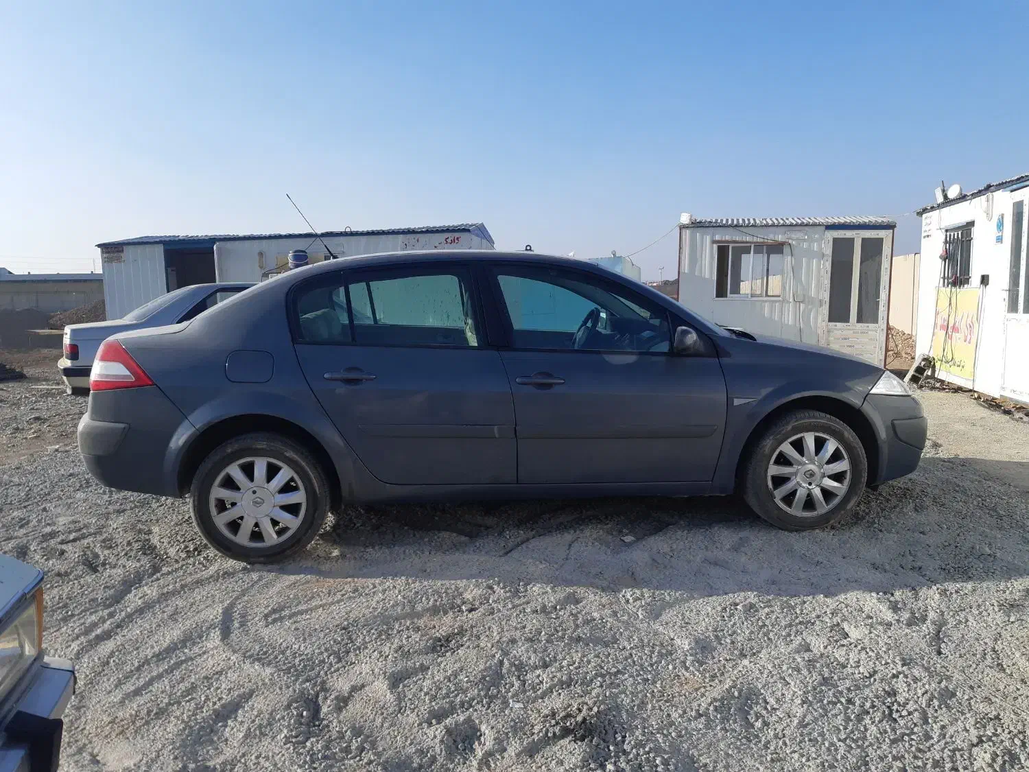 رنو مگان ۲۰۰۰ مدل ۹۰ تمیز و بدون تصادف|خودرو سواری و وانت|تهران, جیحون|دیوار