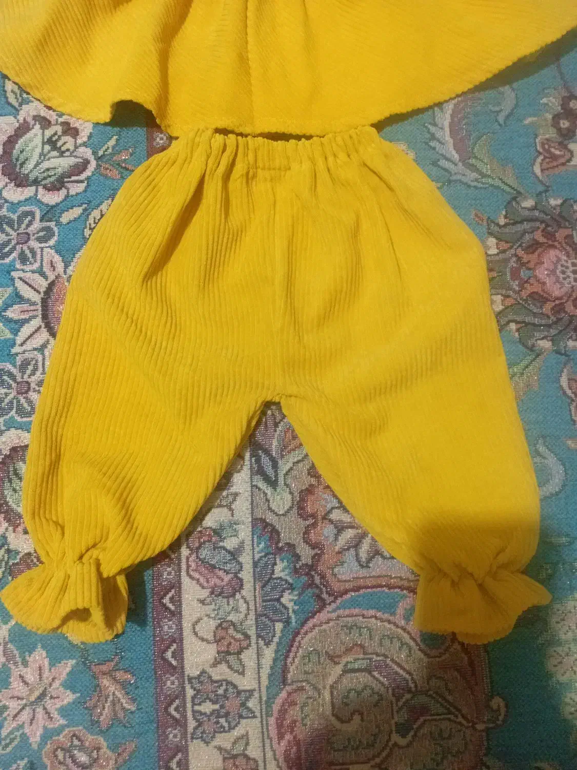 پیراهن شلوار مخمل|کفش و لباس بچه|ورامین, خیر آباد|دیوار