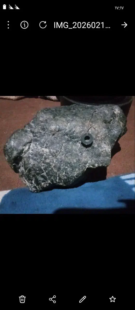 شهاب سنگ|کلکسیون اشیاء عتیقه|زاهدان, |دیوار