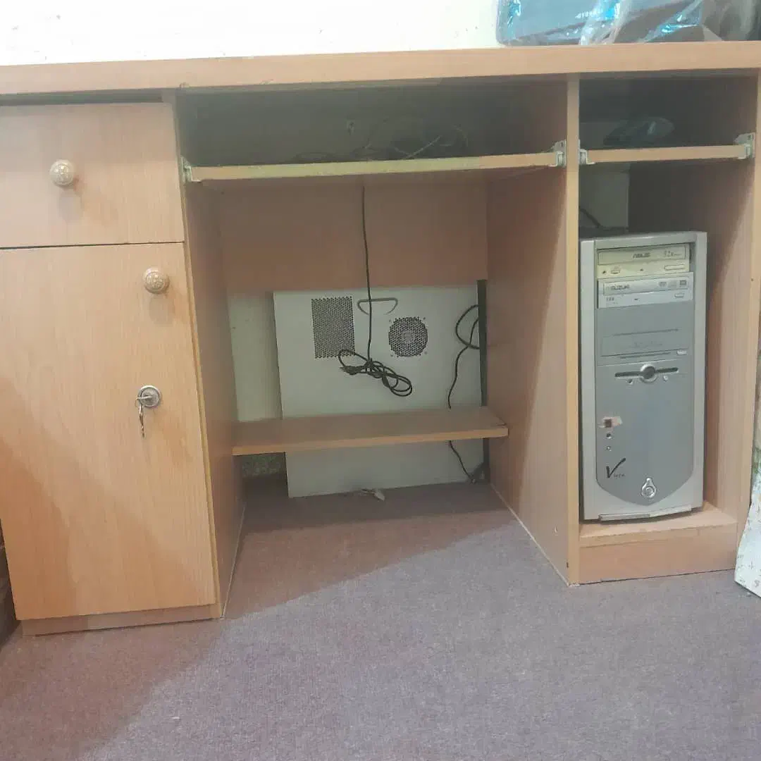 میز تحریر کامپیوتر|میز تحریر و کامپیوتر|شهرکرد, |دیوار