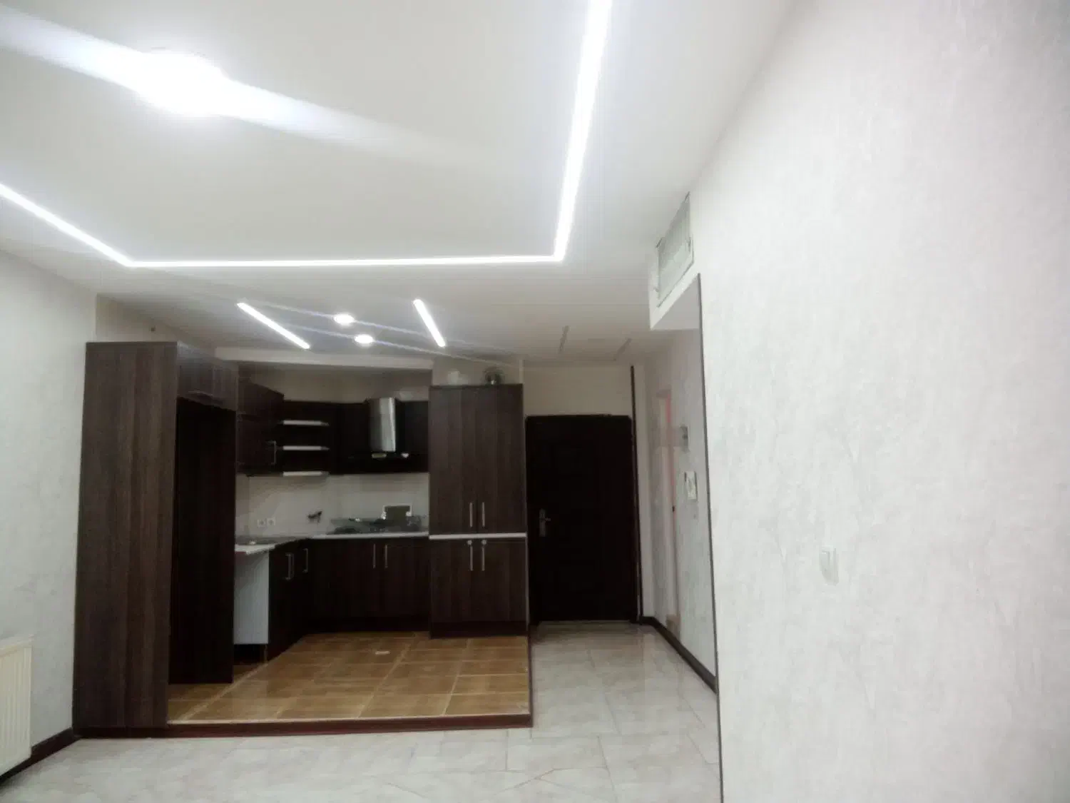 فروش دو خوابه عادل آباد خیابان همایون|فروش آپارتمان|شیراز, فرگاز|دیوار