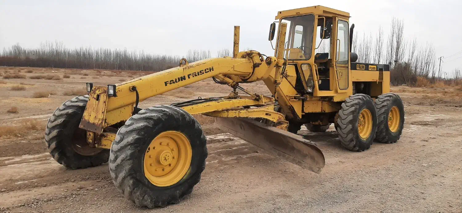 گریدر فان۲۰۵|خودرو سنگین|میاندوآب, |دیوار