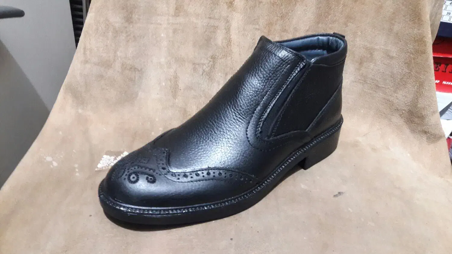 نیم بوت هشترگ چرم گاوی 40.43.مانده عسلی هم 41 دارم|کیف، کفش، کمربند|تبریز, |دیوار