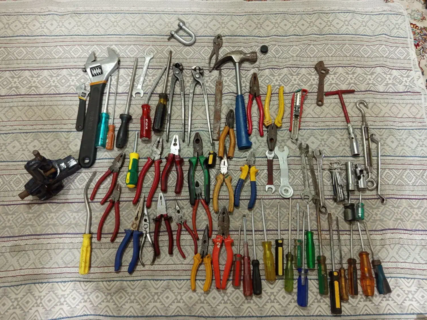 ابزار استوک|ابزارآلات|قدس, شهر‌قدس|دیوار