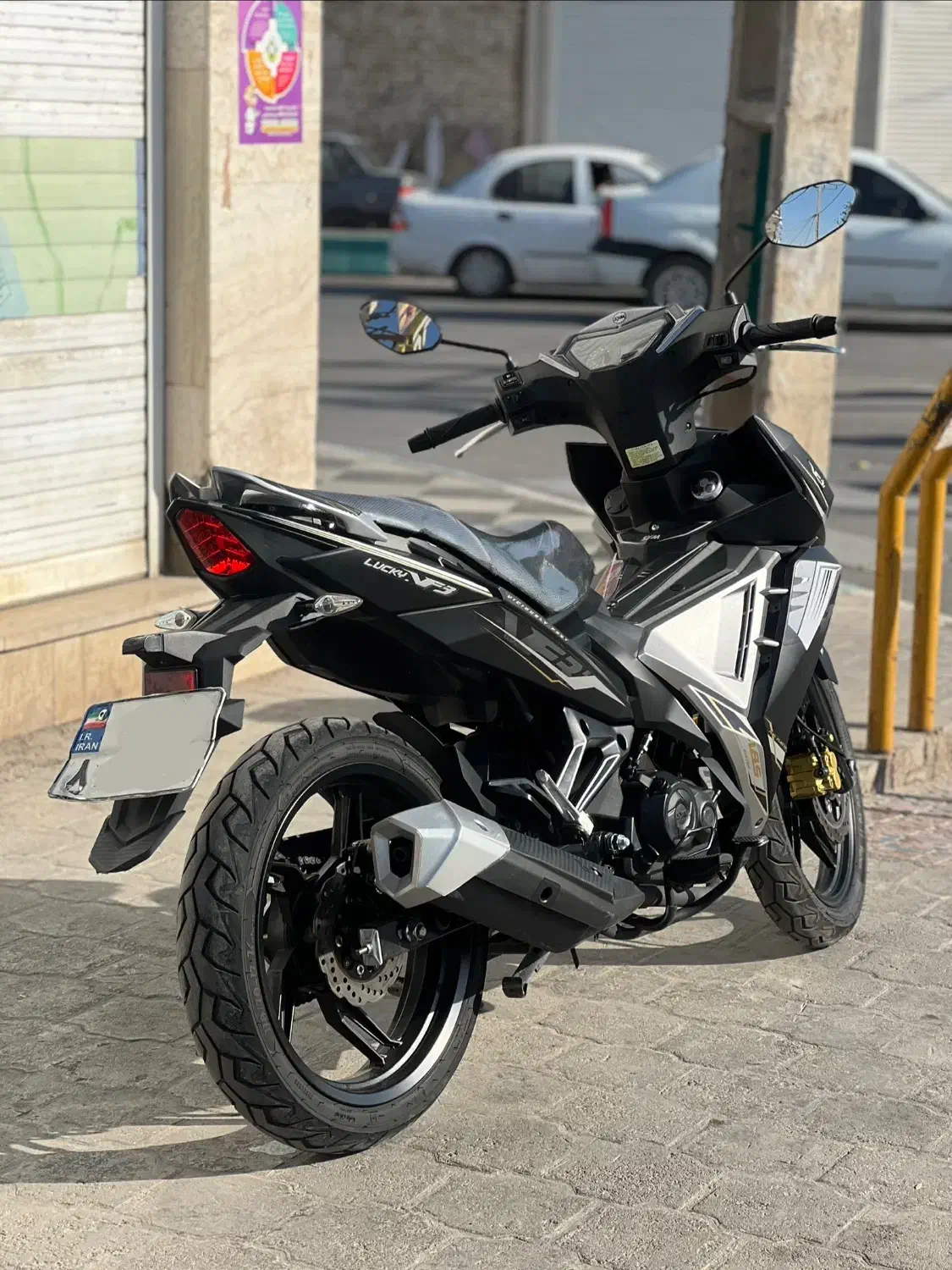 لاکی ۱۸۵ vf3|موتورسیکلت|حمیدیا, |دیوار