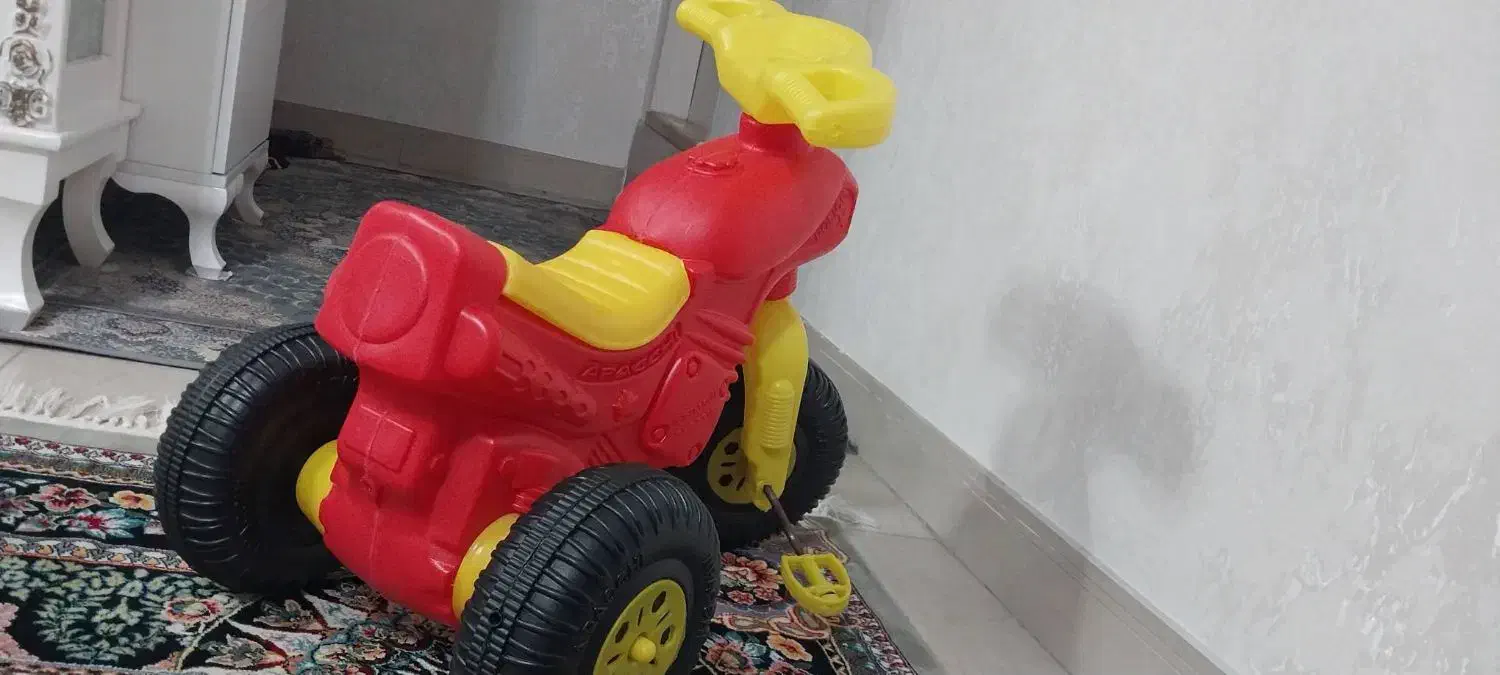 سه چرخه موتوری درحد نو و محکم|اسباببازی بچه|کرج, محمد آباد|دیوار