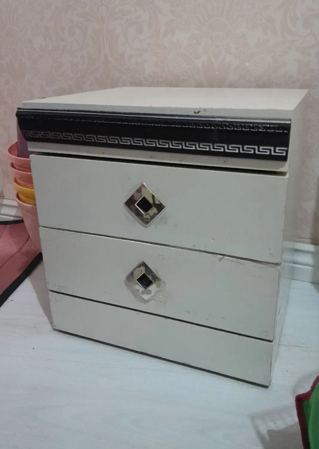 دوعدپاتختی|جاکفشی، کمد، دراور|رشت, امین الضرب|دیوار