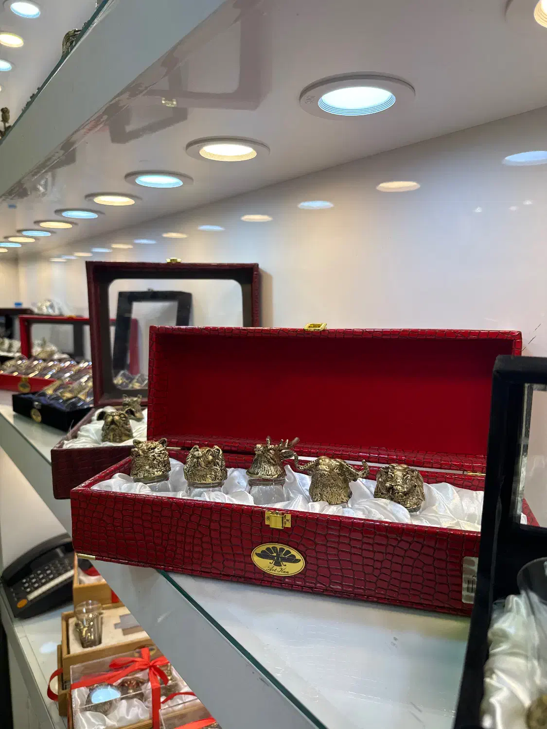 استخدام فروشنده|استخدام بازاریابی و فروش|تهران, شوش (باغ آذری)|دیوار