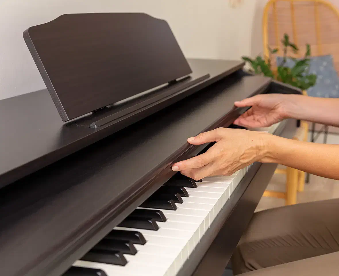 پیانو ژاپنی رولندrp30|پیانو، کیبورد، آکاردئون|یزد, |دیوار