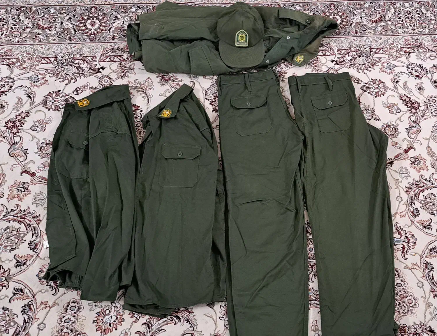 لباس نظامی سربازی|لباس|قم, زنبیل آباد|دیوار