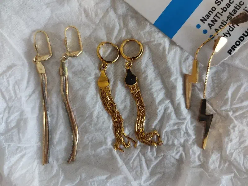 پلاک مشابه طلا و گوشواره ارزان|بدلیجات|کاشان, شهرک امیرالمومنین|دیوار