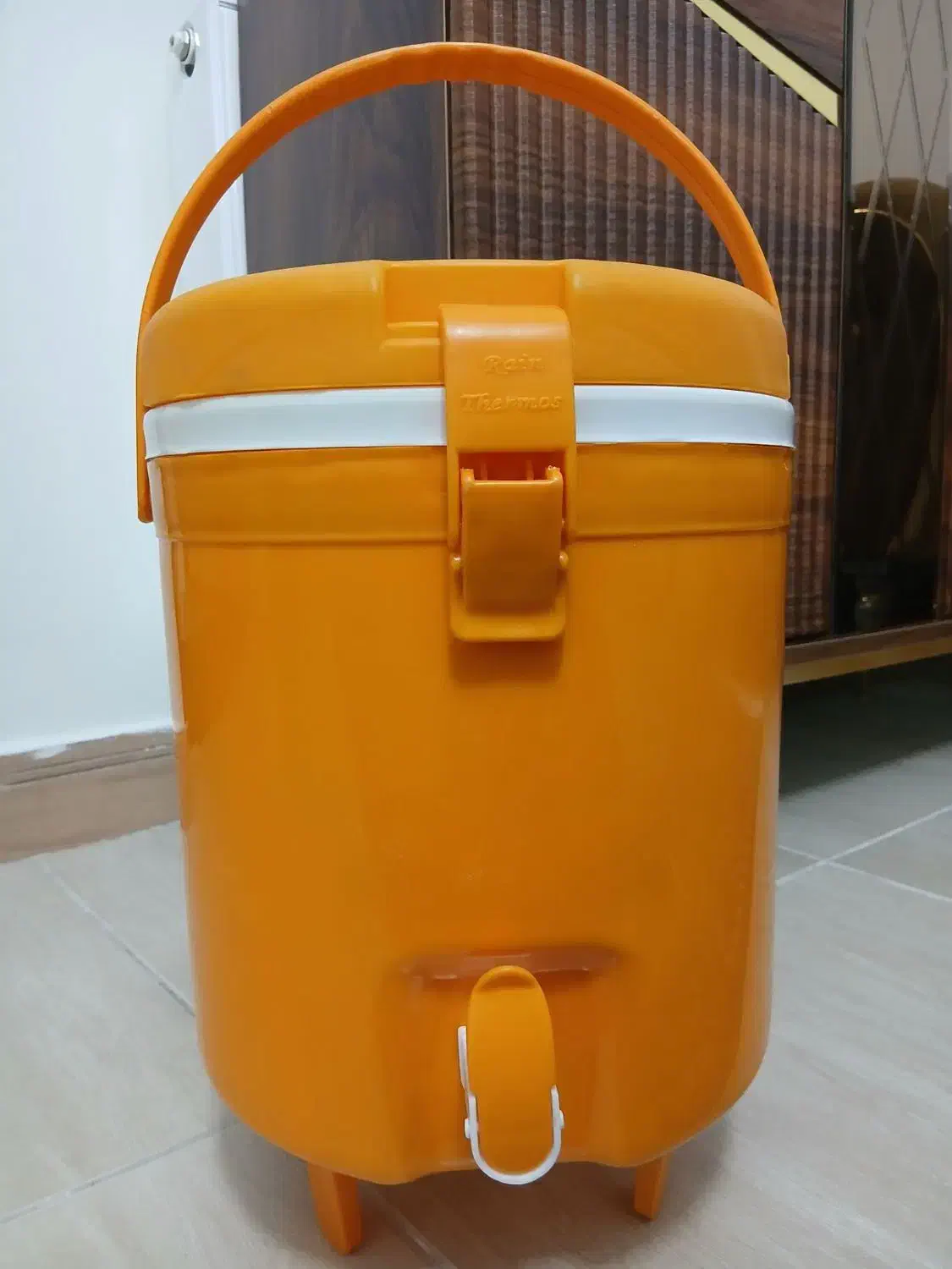 کلمن درب قفلی 10 لیتری محصول باران فلاسک|ظروف نگهدارنده، پلاستیکی، یکبارمصرف|قدس, شهرک فرزان|دیوار