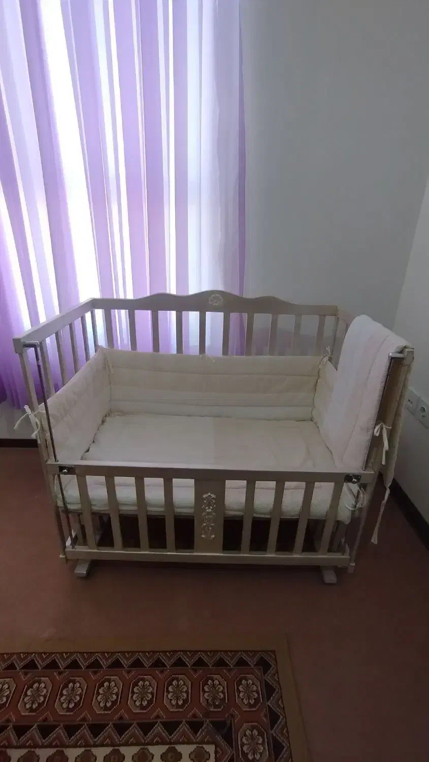 فروش تخت نوزادی|تخت و صندلی بچه|اشتهارد, |دیوار