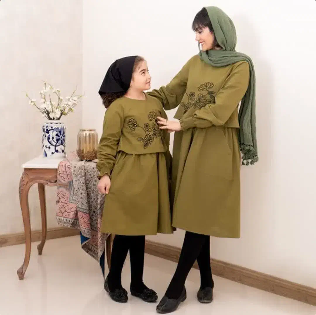 تن پوش دو تکه زنانه|لباس|شیراز, باغ تخت|دیوار