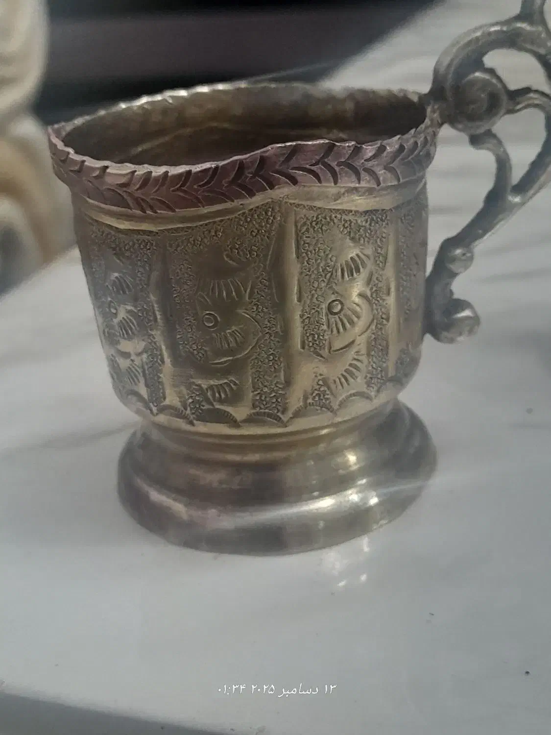 فنجان ترکیبی از مسو برنج ودیوار کوب|کلکسیون اشیاء عتیقه|نیشابور, ۲۲ بهمن|دیوار