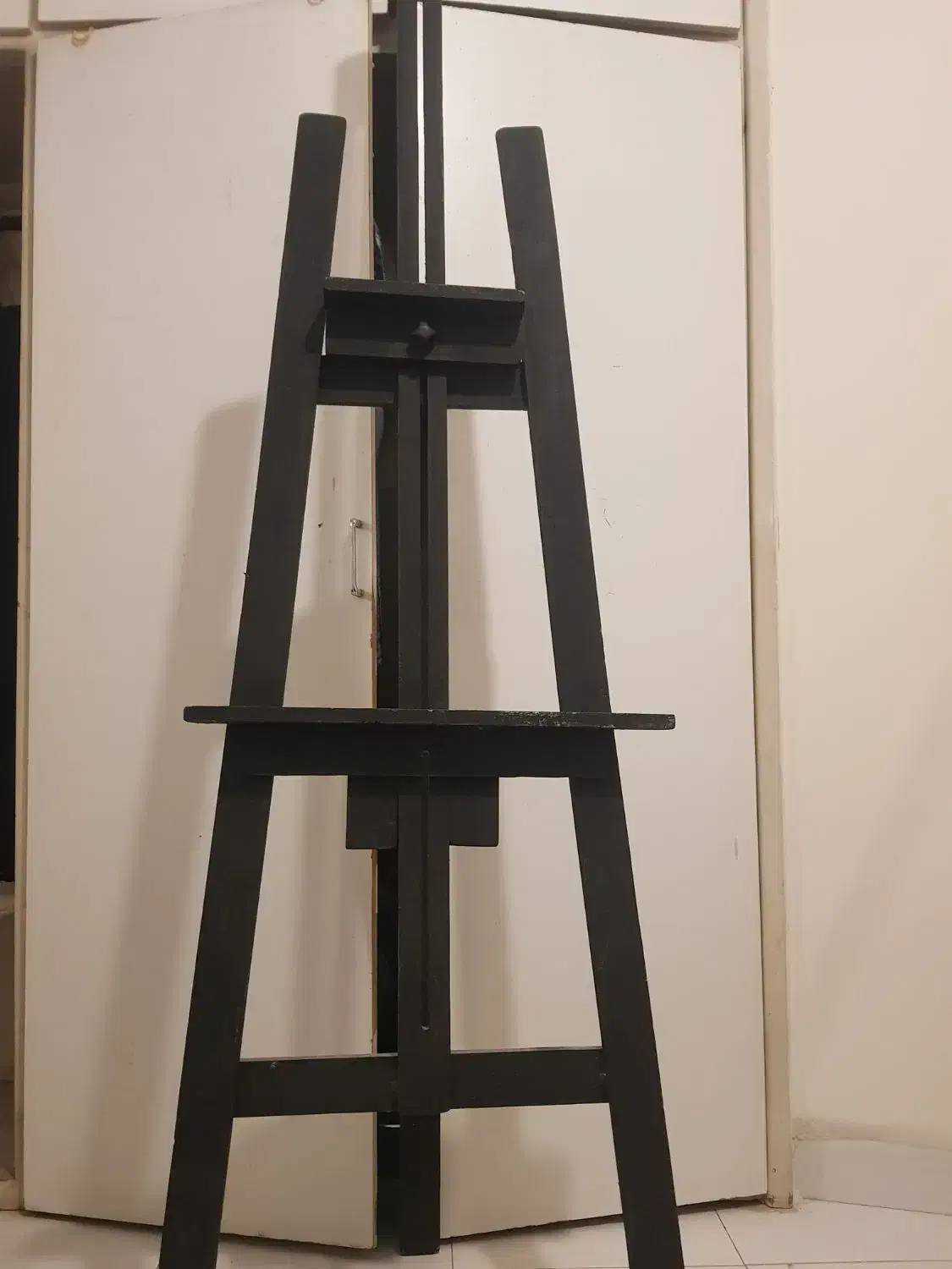 سه پایه بوم نقاشی|لوازم التحریر|رشت, بلوار گیلان|دیوار