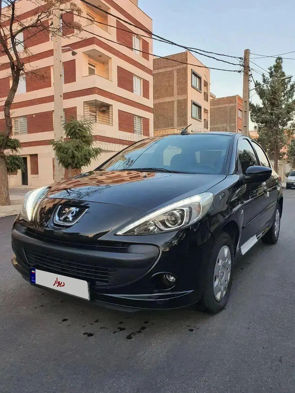 207 سقف فلز فرمان برقی 1401 بی رنگ|خودرو سواری و وانت|قزوین, |دیوار