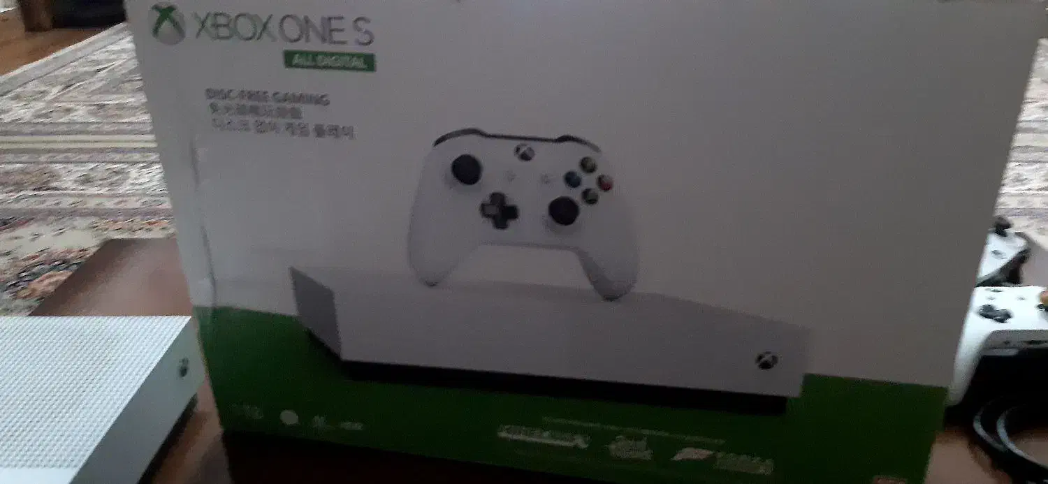 xbox one s  یک ترا دو دسته|کنسول، بازی ویدئویی و آنلاین|قزوین, |دیوار