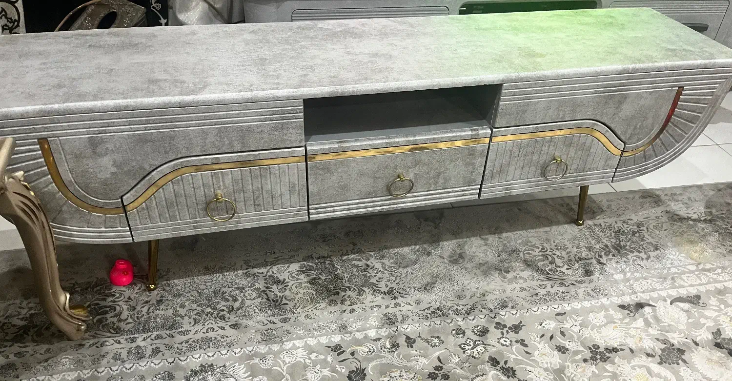 یک عدد میز تلوزیون|میز تلویزیون|یزد, |دیوار