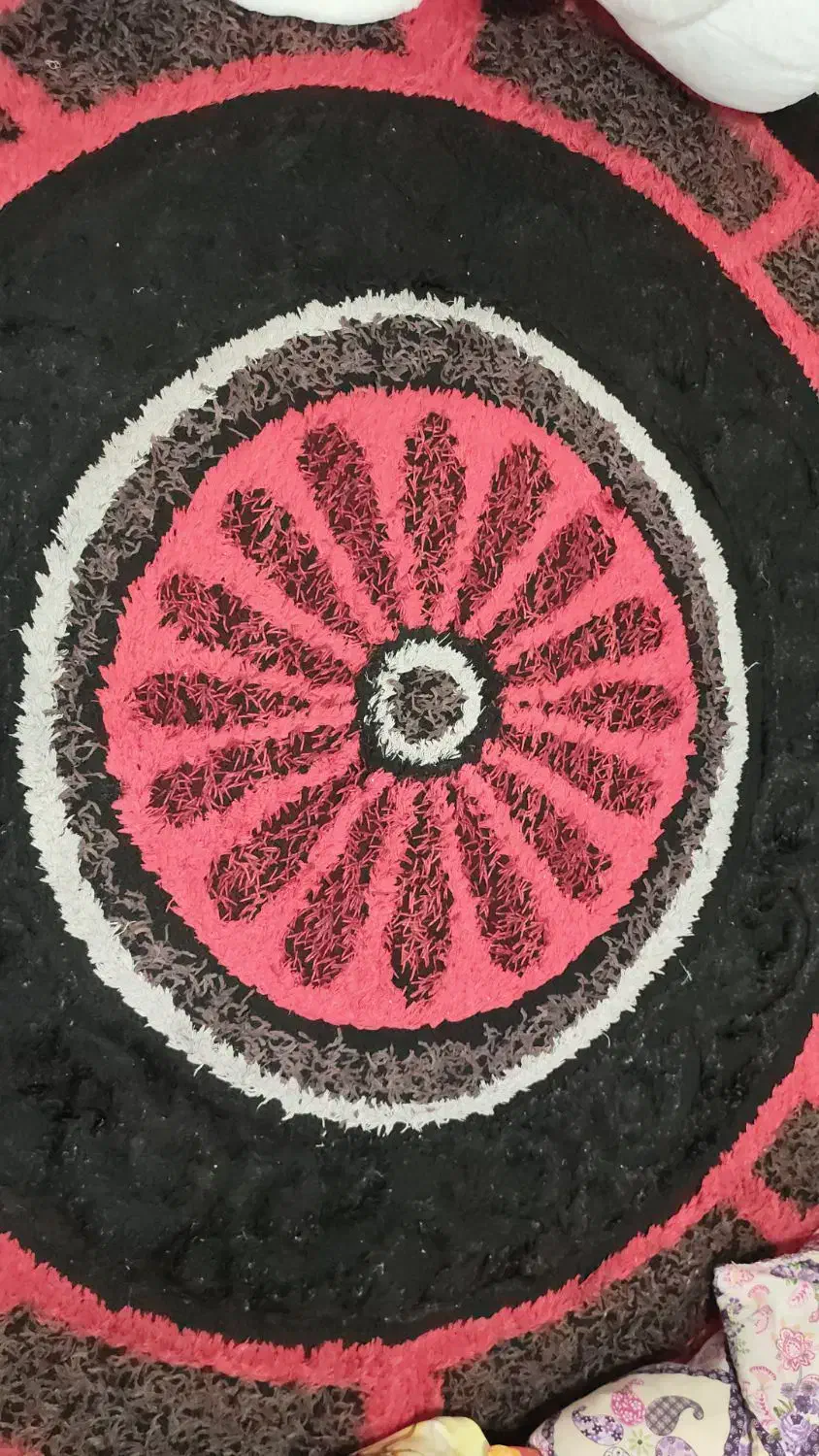 دو عدد فرش ۴ متری|فرش|سنگر, |دیوار